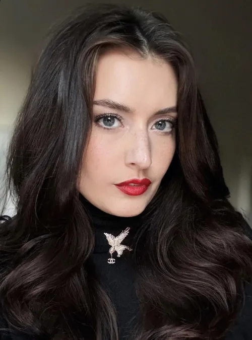 Thumbnail Jessica Clements: A Closer Look at PrettyGirls Category