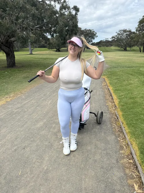 Thumbnail Lovinglexiekent Enjoys Pokies While Playing Golf