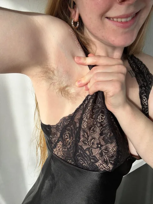 Thumbnail Hairy Armpits: One Whiff to Turn You On by efiwfsn