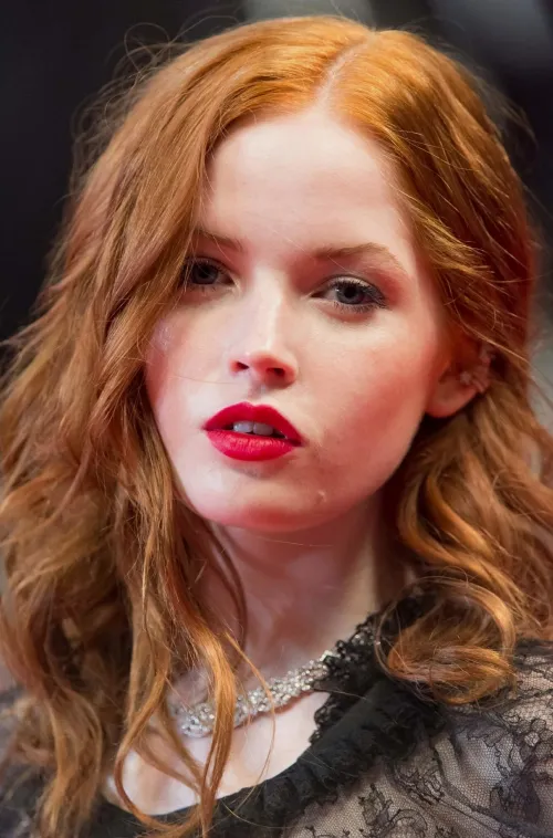 Thumbnail Ellie Bamber Elegance: Rom003 | PrettyGirls Category