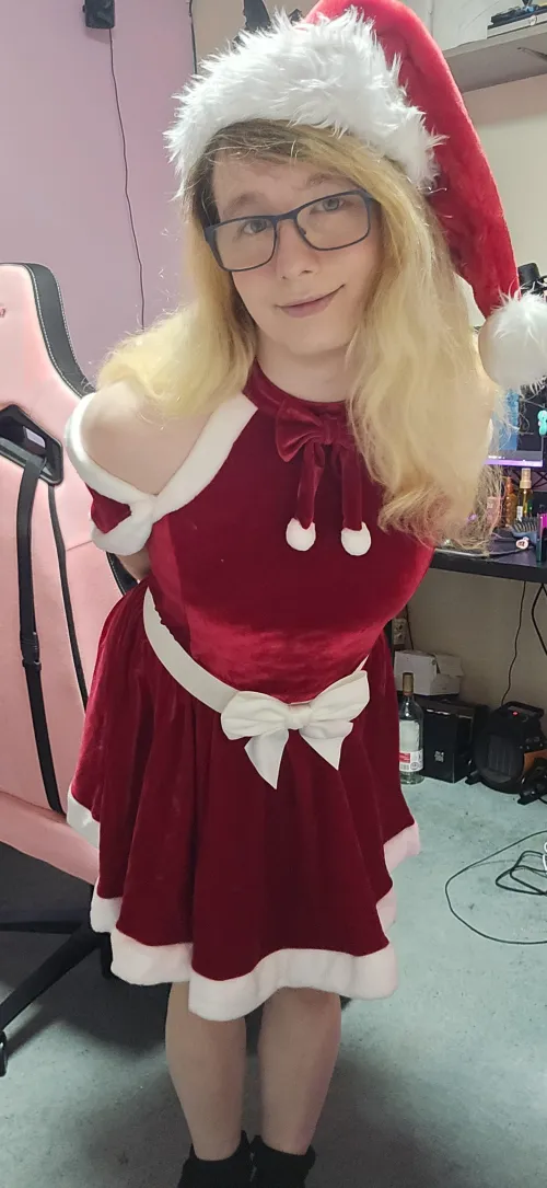 Thumbnail Spreading Xmas Cheer in the femboy Universe