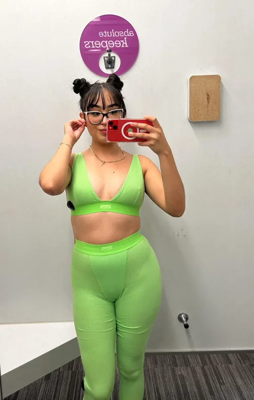 Thumbnail Chiquiis in My Favorite Croptop - Croptopgirls