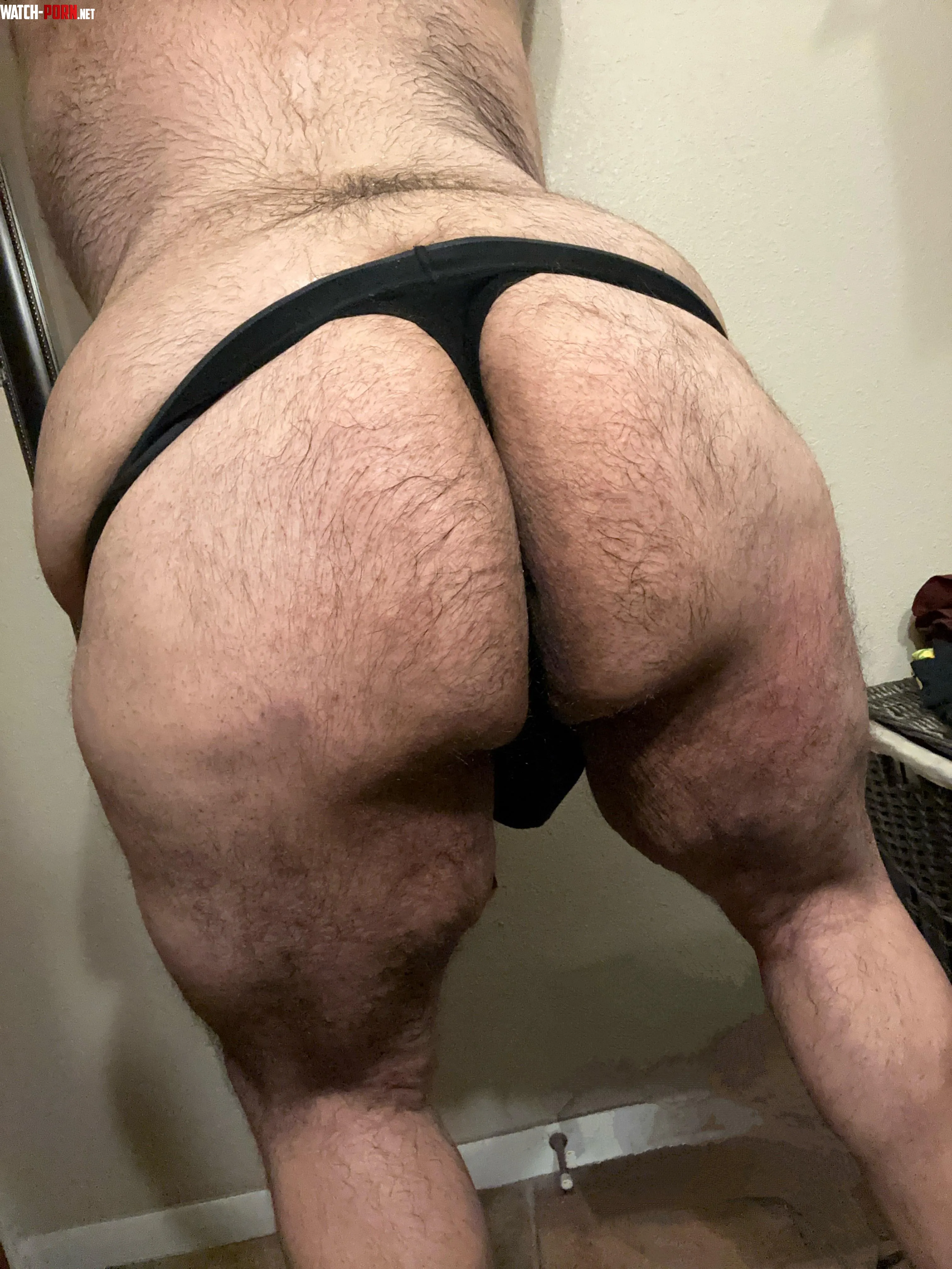 Hairy bottom by htxsubchub