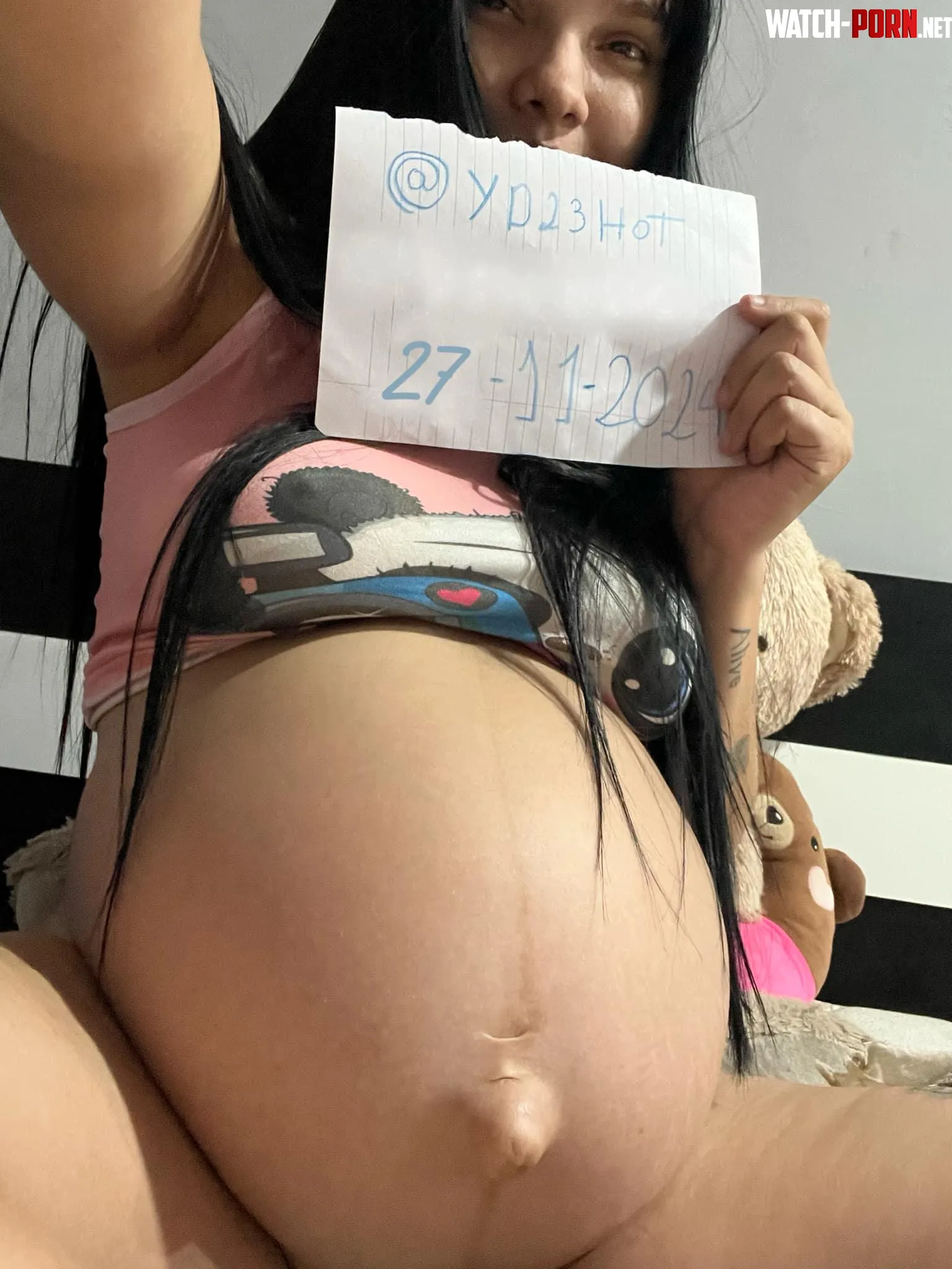 Hi love Im getting closer to exploding this horny 8month pregnant woman come ask for whatever you want by Yolita23