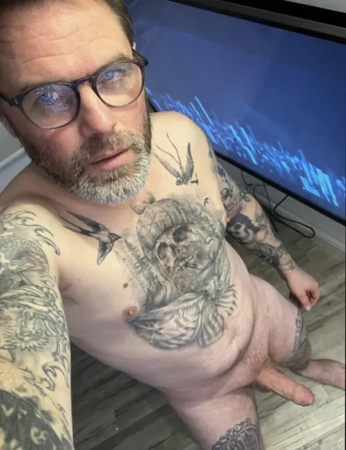 Thumbnail Tattooed Man in Glasses by Ok_Strength_7905 | Hotguyswithtattoos