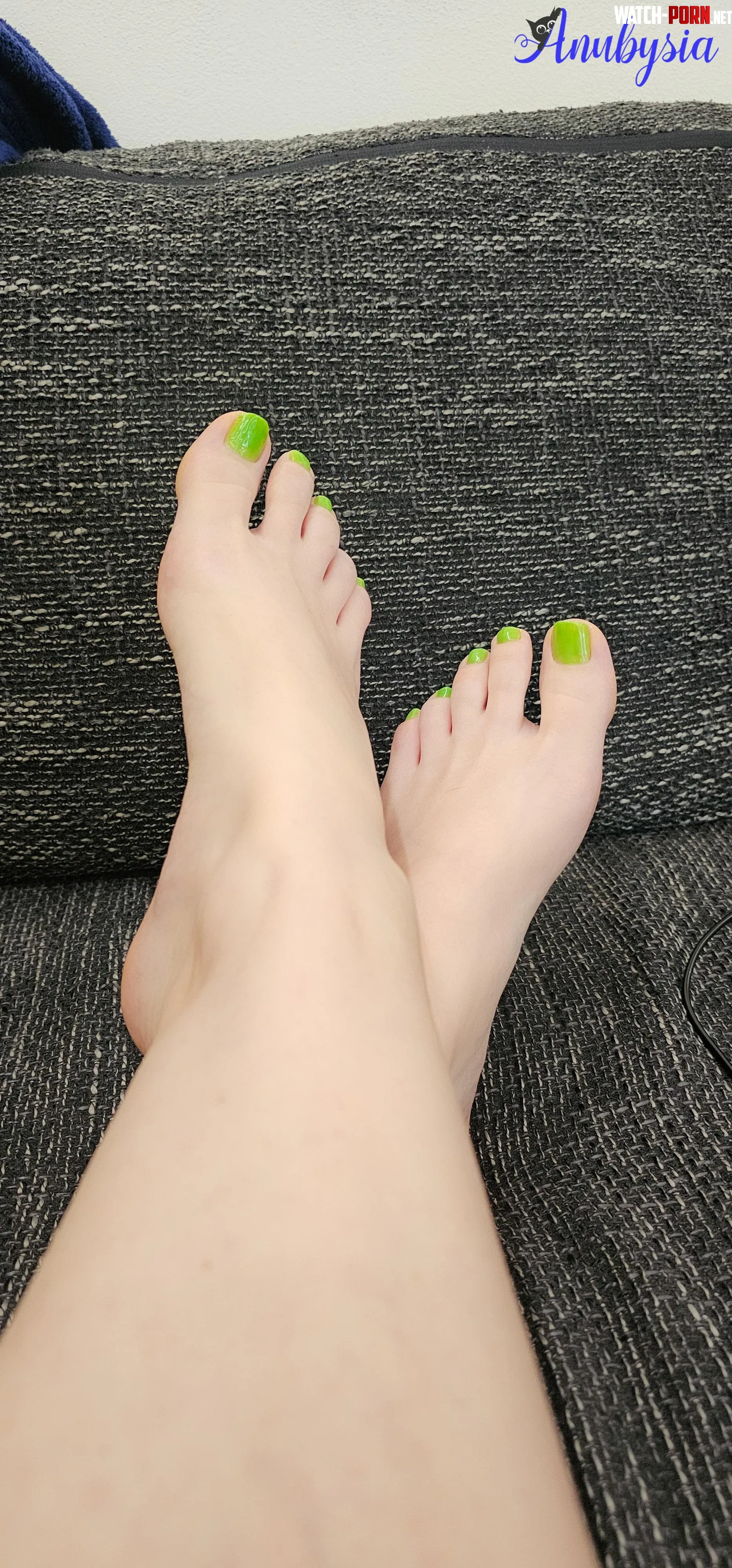 Fan of green nail colr by Anubysia