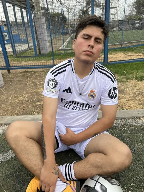 Thumbnail Joanmanly: Indulging in Soccer Player's Alluring Bulge