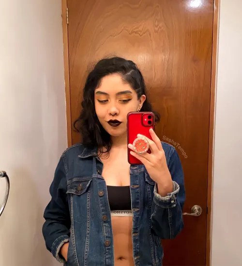 Thumbnail Mirror Selfie for Croptop Lovers - SashaTempo | Croptopgirls