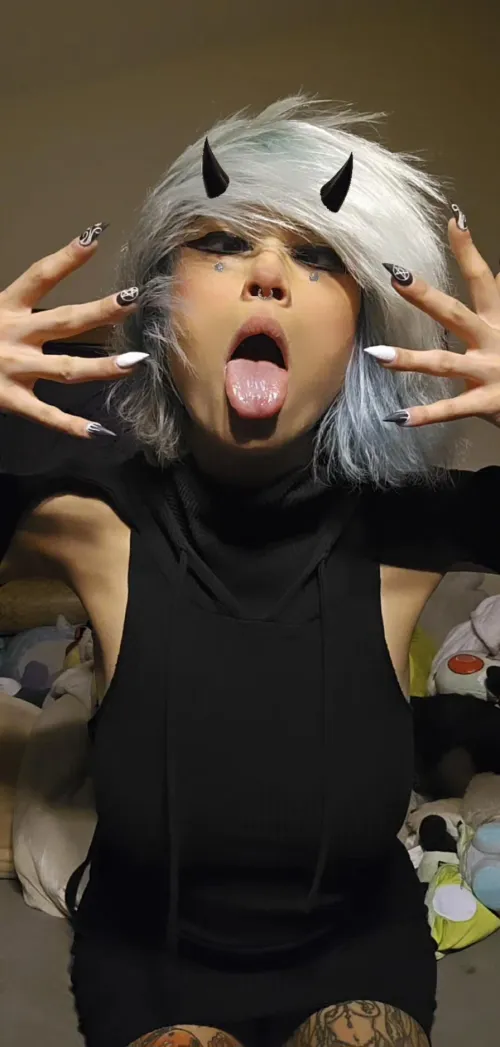 Thumbnail Misbehaving with Nails: A Nail Fetish Adventure by XxAceTheDemonxX