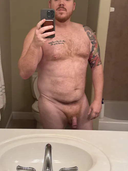 Thumbnail Hot Guys with Tattoos: Thanksgiving Naked Family Pic in the Bathroom Mirror