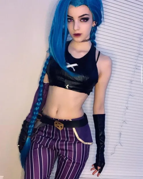 Thumbnail Epic Jinx Cosplay: Unveiling the look by Evie Sunsett