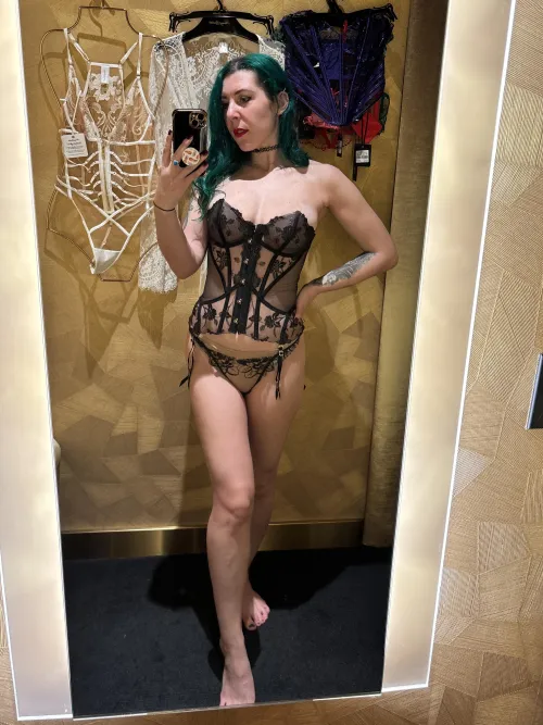 Thumbnail Join sirenskiss3 for a Black Friday Fitting Room Selfie | GirlswithNeonHair