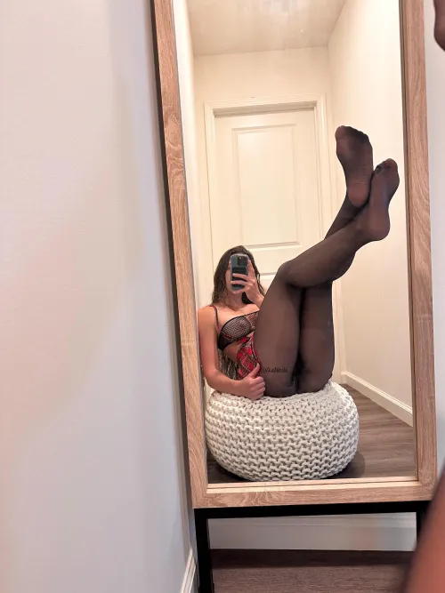 Thumbnail Taste of Sensation: AvaMatelyn's Invitation in pantyhose