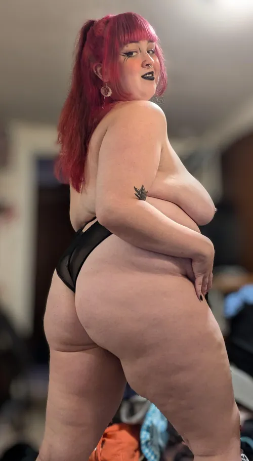 Thumbnail Sensations at Work: Swollen Clit | LovelyCat_999 BBW