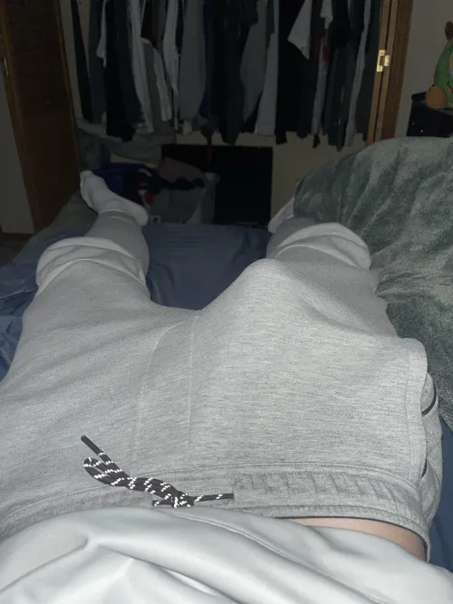 Thumbnail Enhancing the Package: Grey Sweatpants Revealed