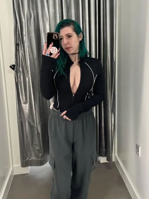 Thumbnail Braless Selfie Expose MirrorSelfie by sirenskiss3