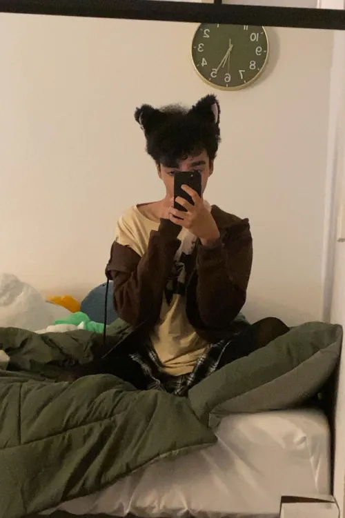 Thumbnail Eccentric Catboy Trends Rocking the Femboy Scene | Leoboy_0