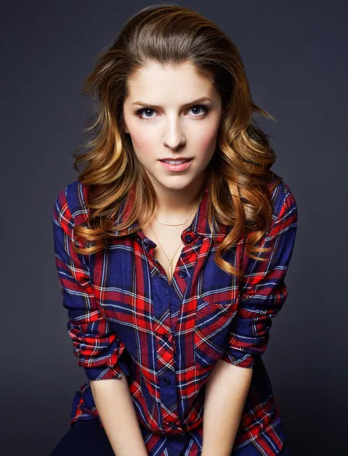 Thumbnail Anna Kendrick: A Portrait of Elegance and Beauty  | summercloudsadness