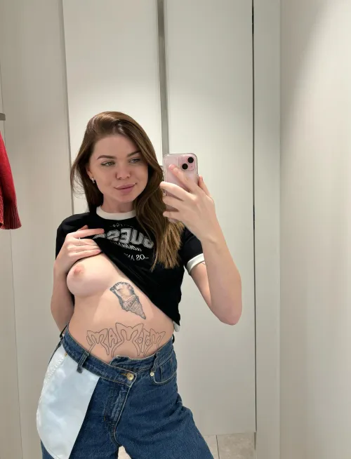 Thumbnail Nice Selfies with My Breasts by mintlilu | MirrorSelfie