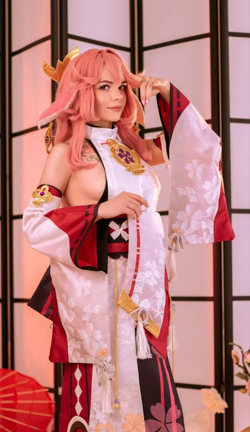 Thumbnail CosplayGirls: Yae Miko Stunningly Portrayed by Bella | GlacierinaEmanating