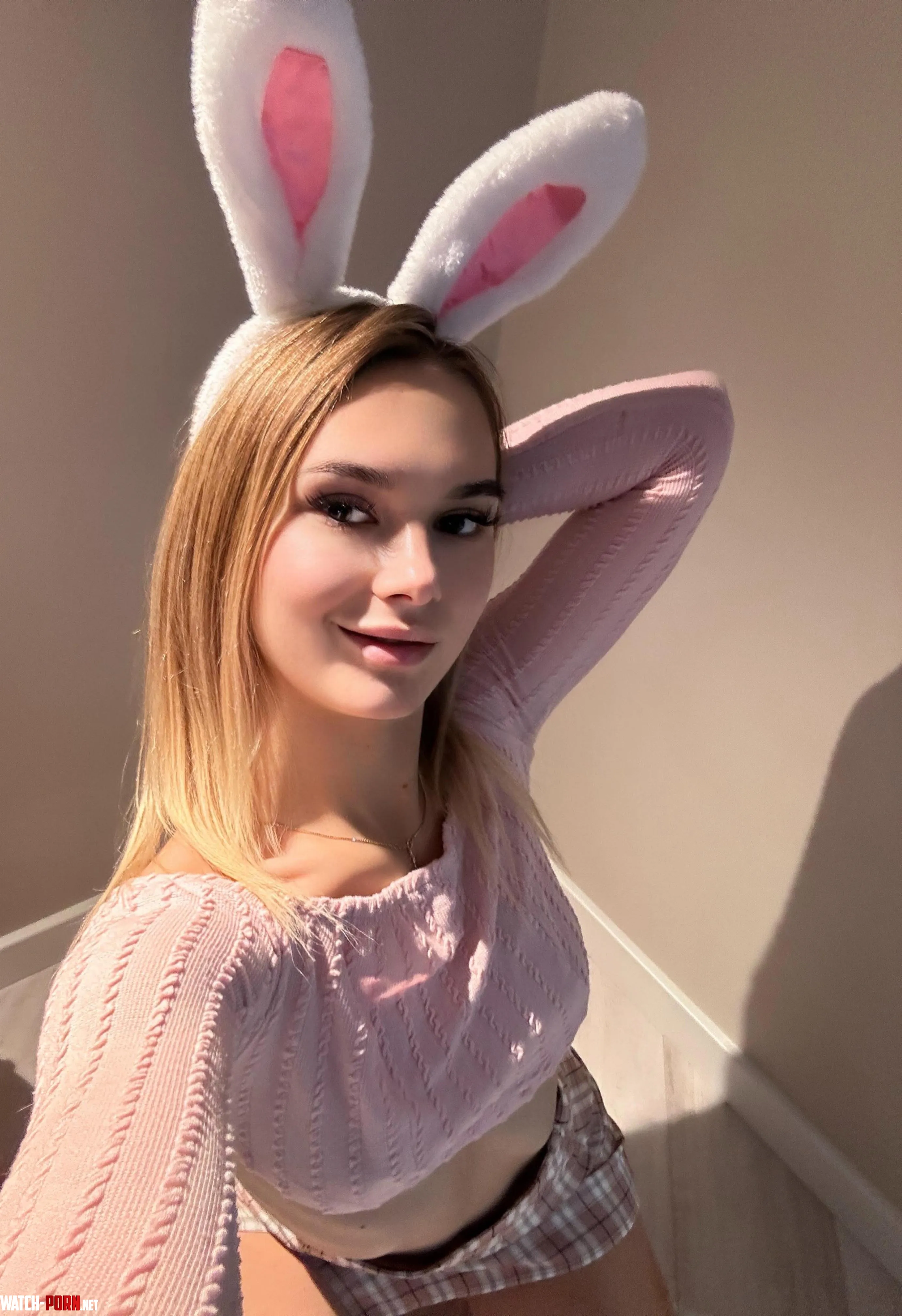 This bunny knows how to keep you entertained by GoodVibeGirl