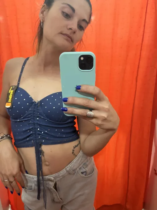 Thumbnail Feeling Pretty in Croptops: Fashion Confidence By argentina_27