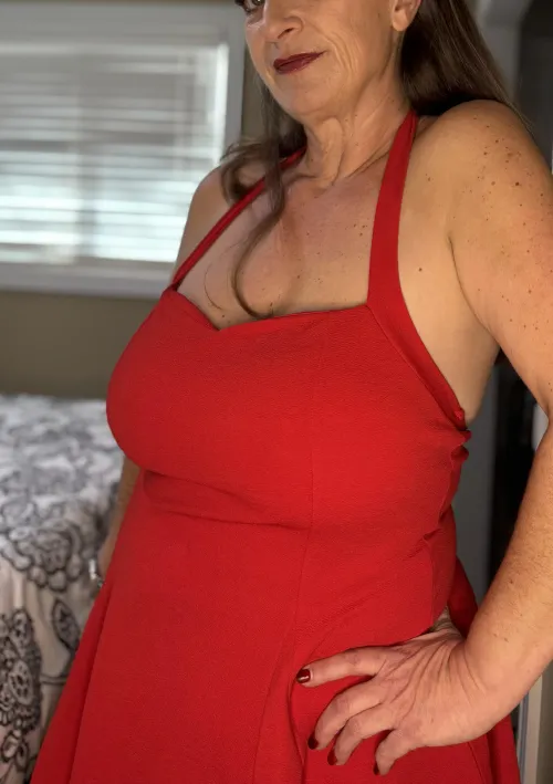 Thumbnail Thick MILF Desires: Embrace Mskd_Mistress' Curves