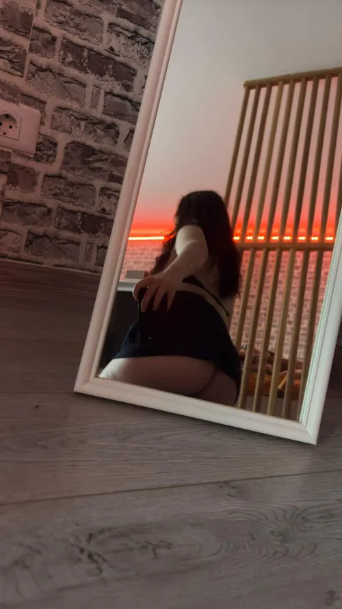 Thumbnail sexyali2002's Provocative Challenge: Drop a Reaction on That Ass