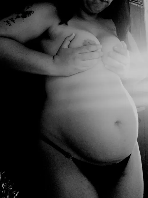 Thumbnail Pregnant and Proud: Upper_Candidate9104's Beautiful Belly | pregnantporn