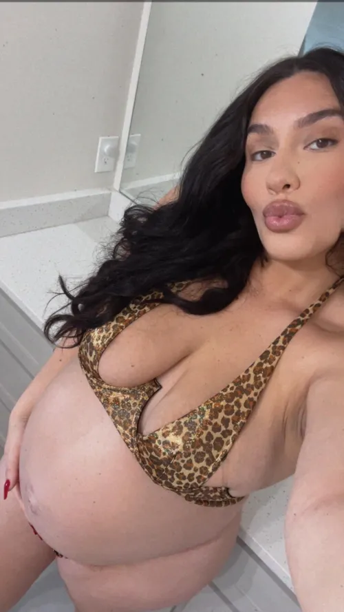 Thumbnail Warm Up with Foreignbby69's Pregnant Cuddle | pregnantporn