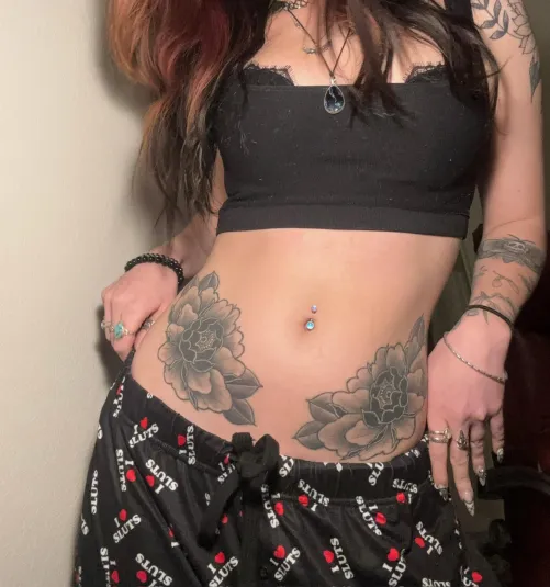 Thumbnail Exploring the I-Sluts Realm: violetmarie999's onlyfansgirls101 Journey