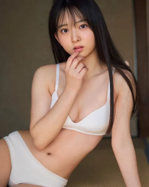 Thumbnail Introducing Momoka Tsukada: A Sensational Journey | Gravure