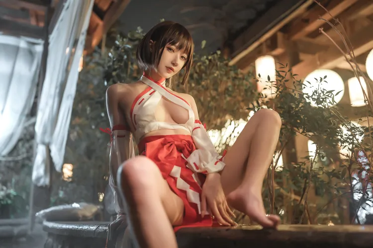 Thumbnail Abaorabbit Shines as a Stunning Shrine Maiden