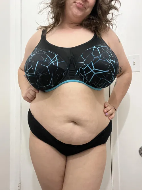 Thumbnail Curious About Size? Discover with MassiveApple3405 in BBW