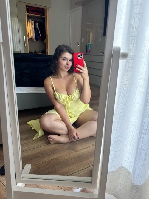 Thumbnail Yellow Happiness: Styling in Tight Dresses by kerolaychavess