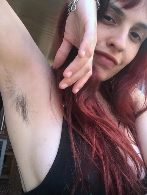 Thumbnail Descriptive Delights: Exploring Armpit Fetish with Moiri15