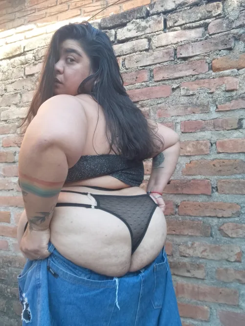 Thumbnail Explore Juicy Juicy Ass: BBW Captivation by sweetybigcandy