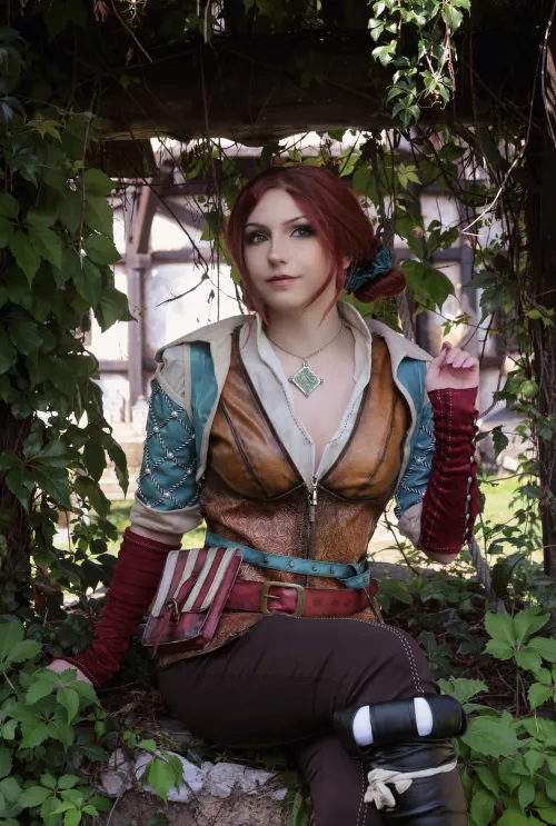 Thumbnail Triss Cosplay Magic by Liinowitsch - cosplaygirls