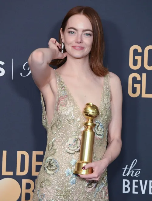 Thumbnail BaeberFSN Showcases Emma Stone - Glamour in GentlemanBoners!