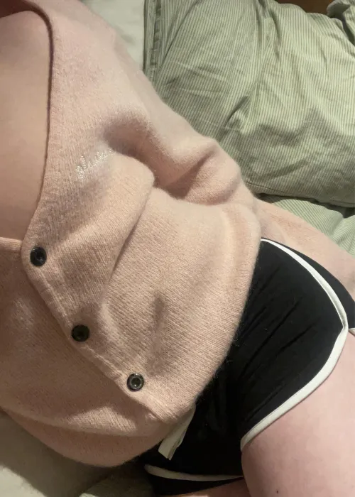 Thumbnail Discover Relaxation and Comfort with femboy_joy12