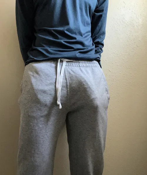 Thumbnail Sweatpants Breaking In - A Bulges Adventure Unveiled!