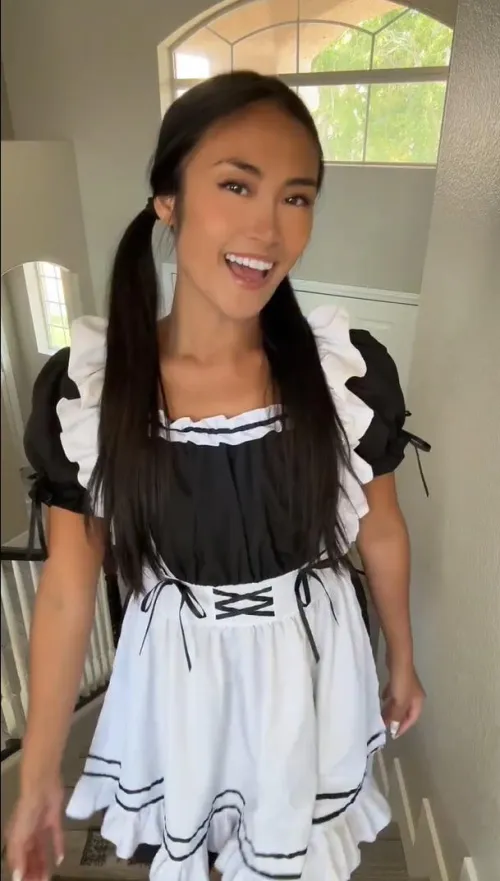 Thumbnail sunshinemaidxo: A Pretty Maid Awaits Your Attention | frenchmaid