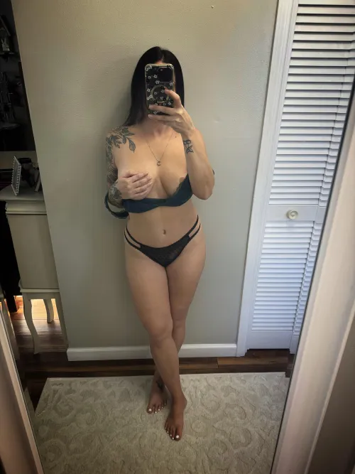 Thumbnail Mom Selfie - dirrtydiana1992 | MirrorSelfie