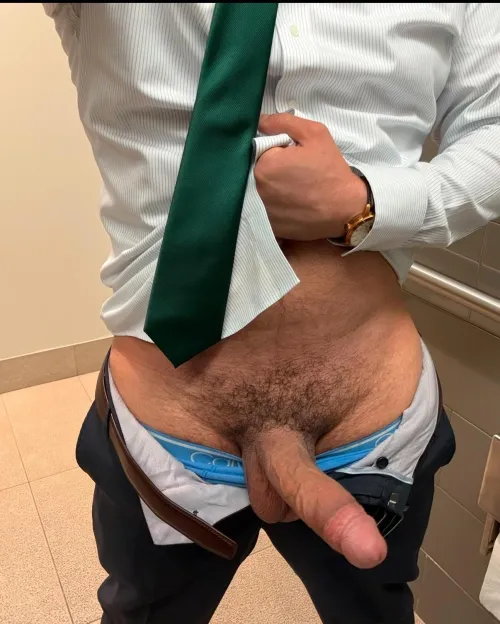 Thumbnail Inviting Critique: Reddit's Challenge | ratemycock