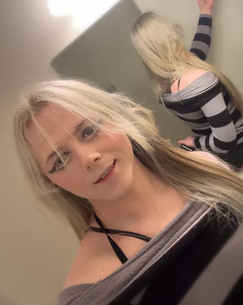 Thumbnail Optimizing Bathroom Lighting for a Fresh Femboy Look