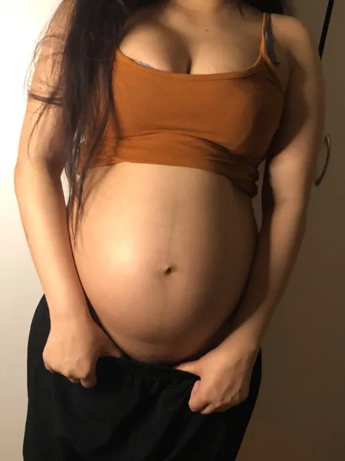 Thumbnail Embracing Love for the Pregnant Belly | Broad-Hamster-5419 PreggoPorn Affection