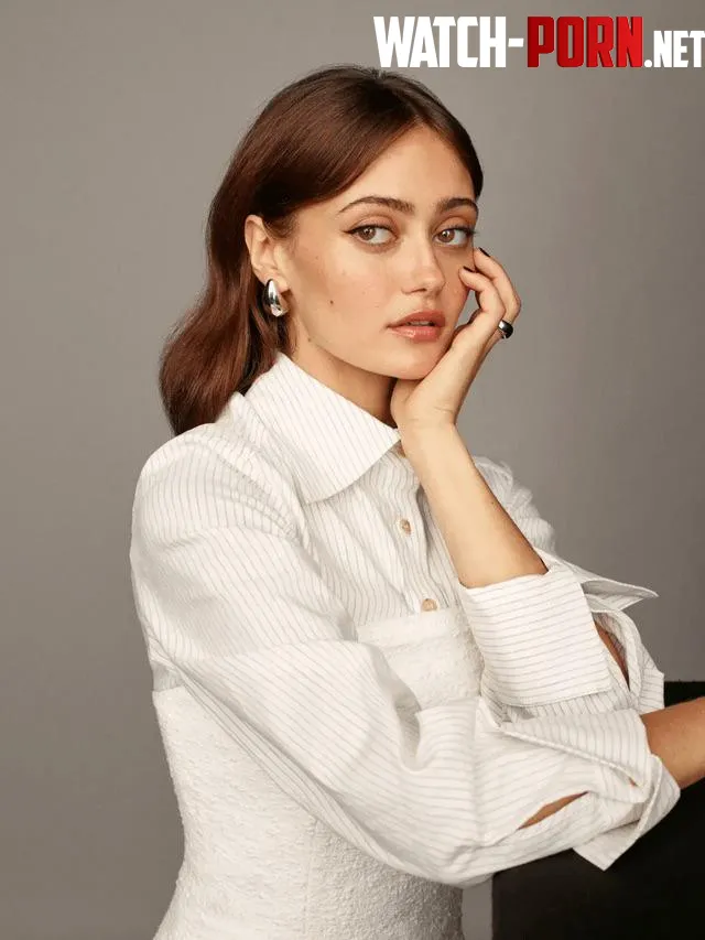 Ella Purnell  by danib_127