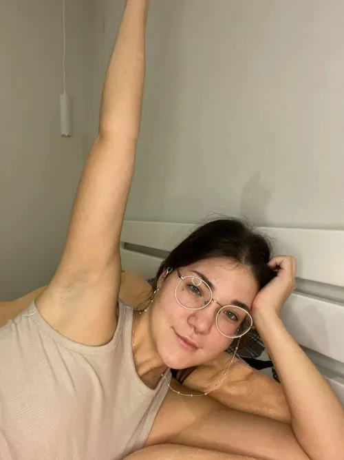 Thumbnail Shaved Armpits: A Reflection by Ankagoddess in the Armpit Fetish Realm