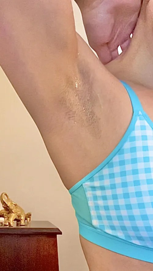 Thumbnail CelesteMessFeet: Exploring the Sensual World of Sweaty and Glistening Armpits