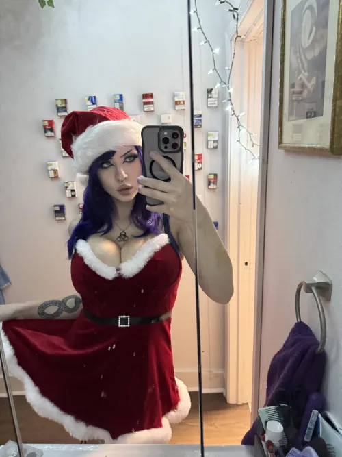 Thumbnail Mrs. Claus by James Reeves: Unleashing the Magic of cosplaygirls by violenthomie